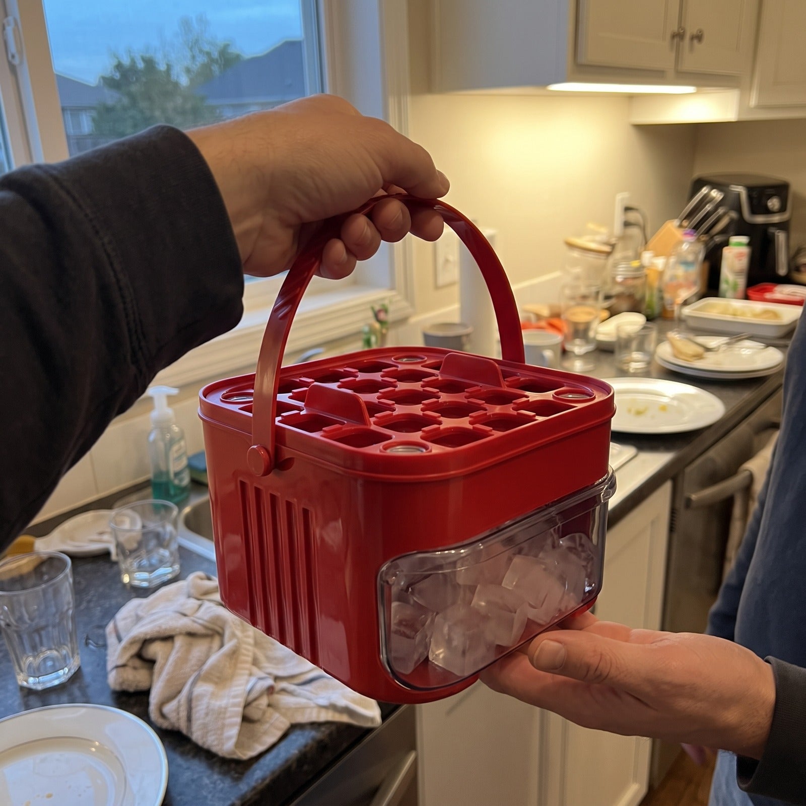 Coldpour ice maker with cold drinks at home, everyday scene 5